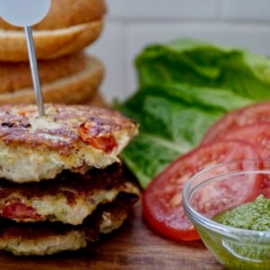 turkey pesto burgers with condiments