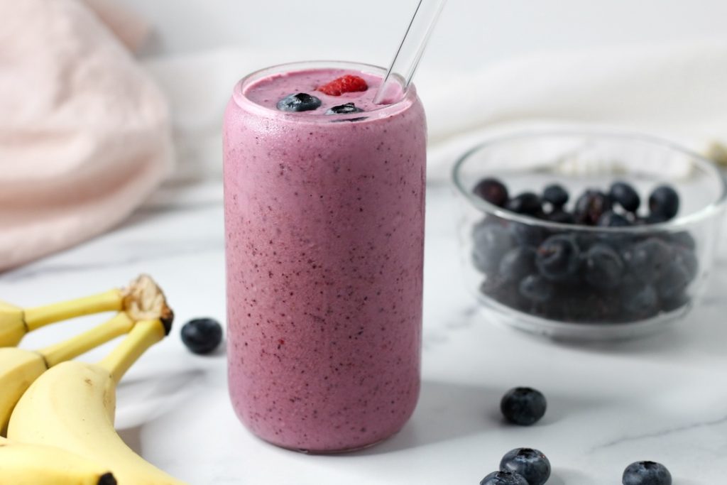 banana berry kefir smoothie with blueberries and banana