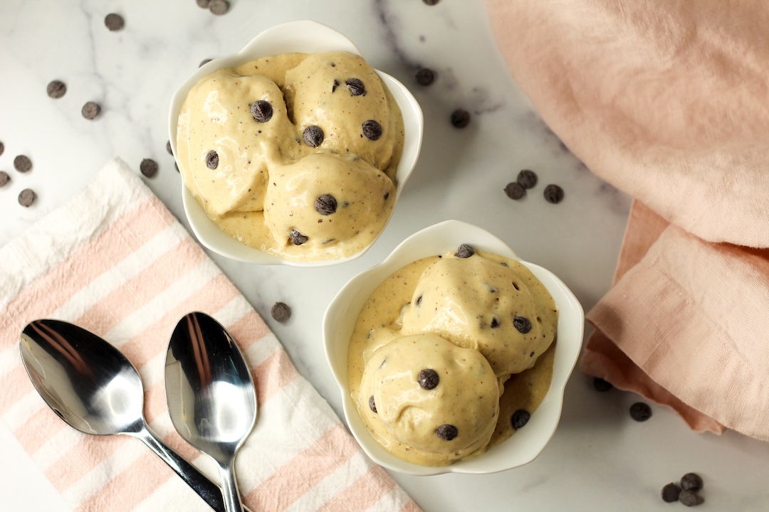 peanut butter nice cream in two bowls with two spoons